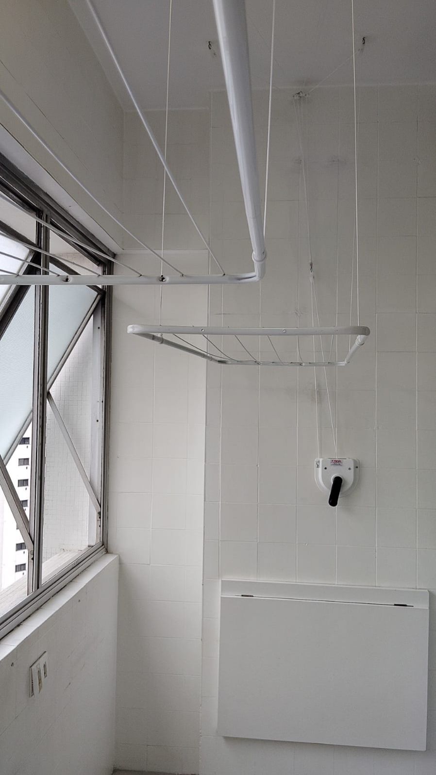 Vvarais-1195379-1988 varal retratil teto parede,na consolação,pompeia,mooca,moema itaquera,carmosina Vvarais-1195379-1988 varal retratil teto parede,na consolação,pompeia,mooca,moema itaquera,carmosina