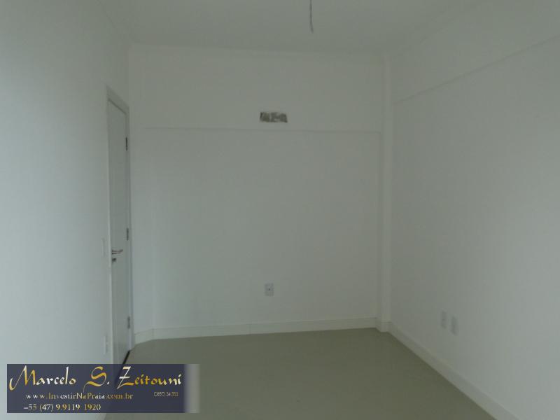 Apartamento com 3 Dormitórios à venda, 114 m² por R$ 650.000,00