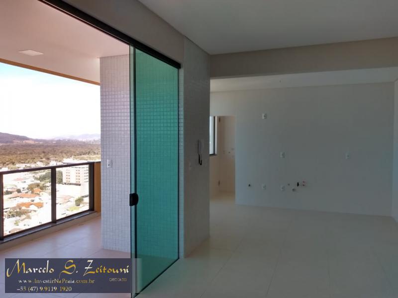 Apartamento  venda  no Meia Praia - Itapema, SC. Imveis