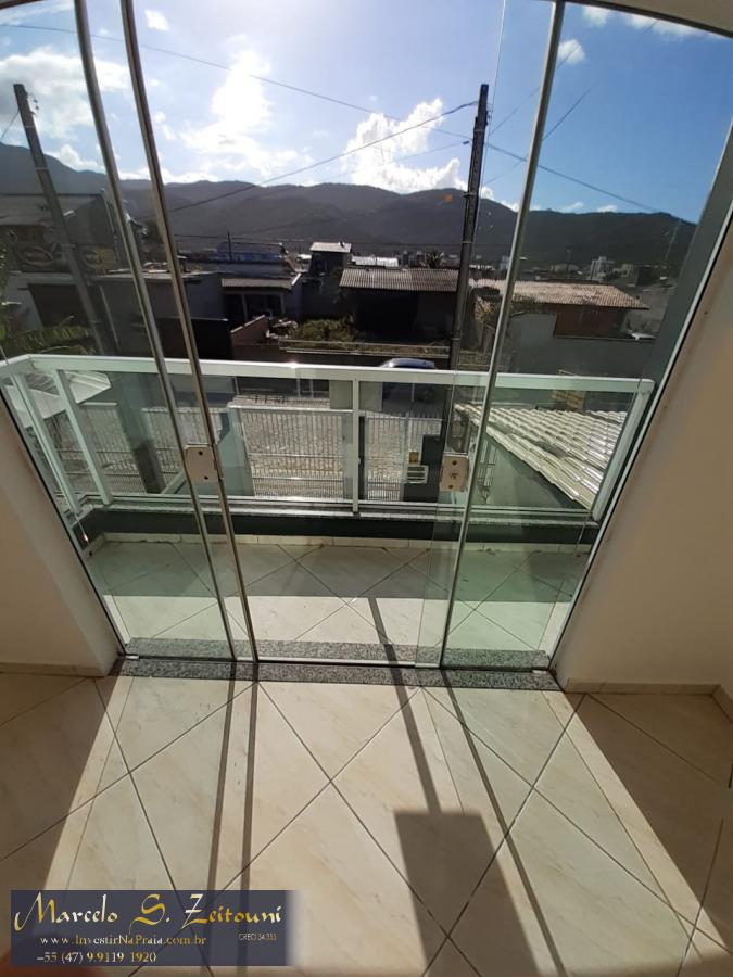 Sobrado com 2 Dormitórios à venda, 71 m² por R$ 250.000,00